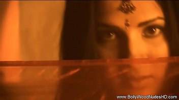 Sensual Indian Milf Teases With Exotic Moves
