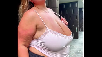 Sizzling Bbw Milf Teases You With Her Vacation Fun