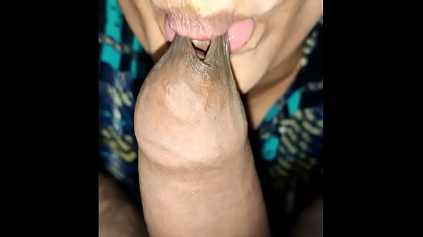 Indian Housewife’s Secret Oral Pleasure